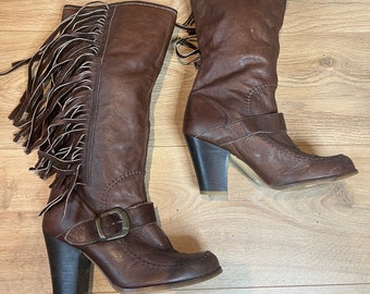 Vintage Y2K brown fringed leather boots. UK 5