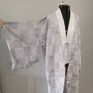 Vintage Japanese Kimomo, lightweight silky kimono, geometric pattern, Robe, dressing gown, jacket, One Size.