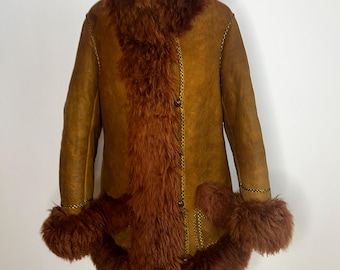 Manteau en peau de mouton marron des années 70 avec col et poignets en fourrure. Manteau afghan Penny Lane des années 70.  Royaume-Uni 8 - 10