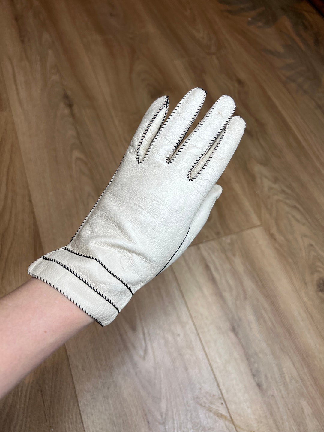 Vintage Mid Century Cream Leather Gloves, Cream Leather Gloves With
