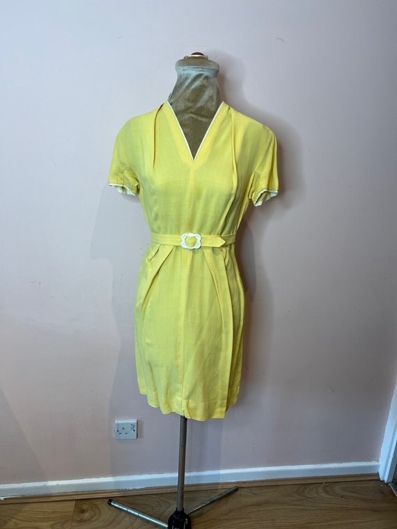 Vintage handmade 1940's or 50's yellow dress. UK 8 - image 7