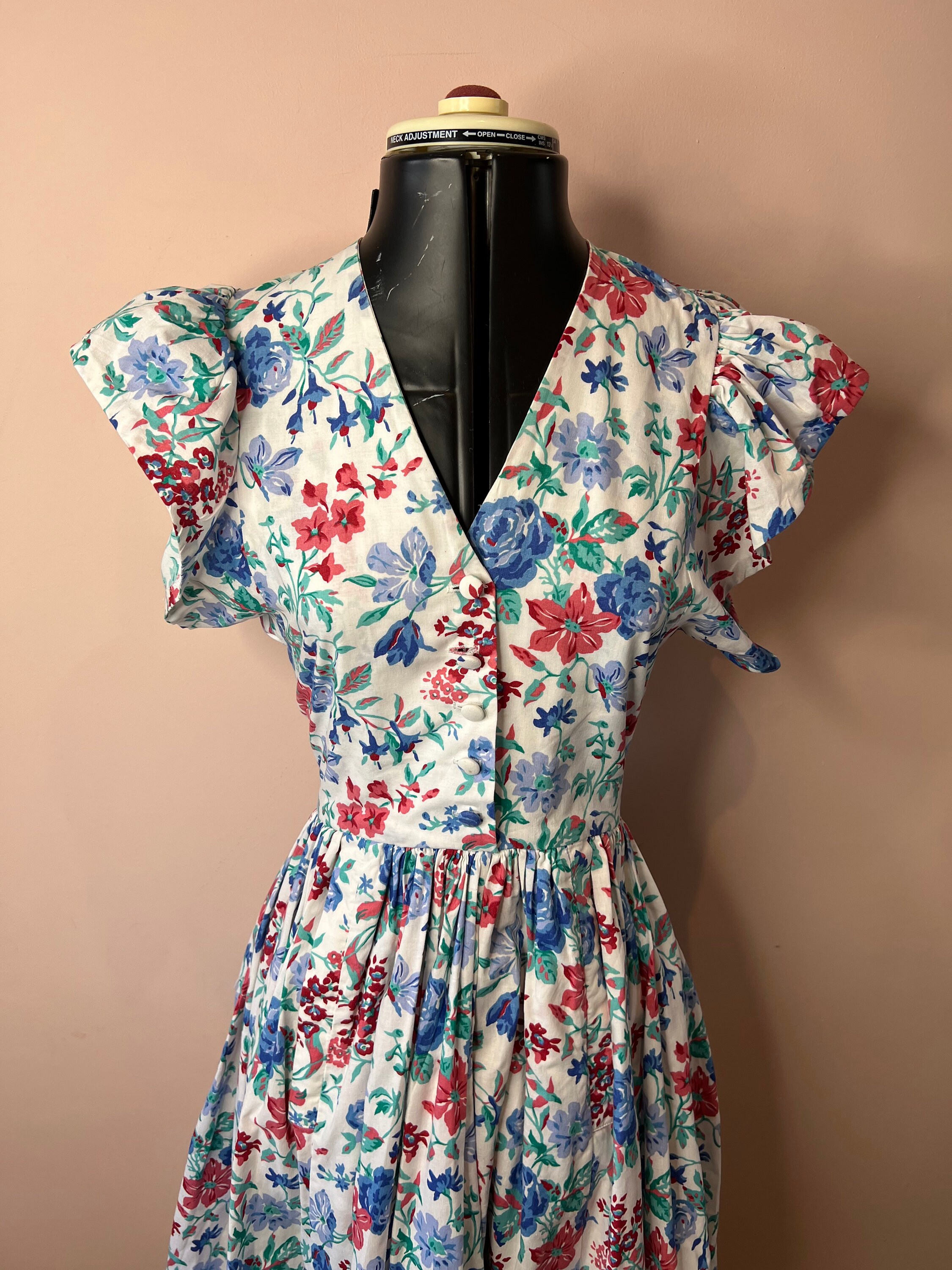 ︎ 【美品】Ameri vintage BACK OPEN DRESS Ameri（アメリ）の「BACK OPEN FLARE DRESS（ワンピース）」 - WEAR