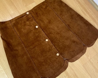 Suede mini skirt with scalloped hem, brown suede mini skirt. UK 14