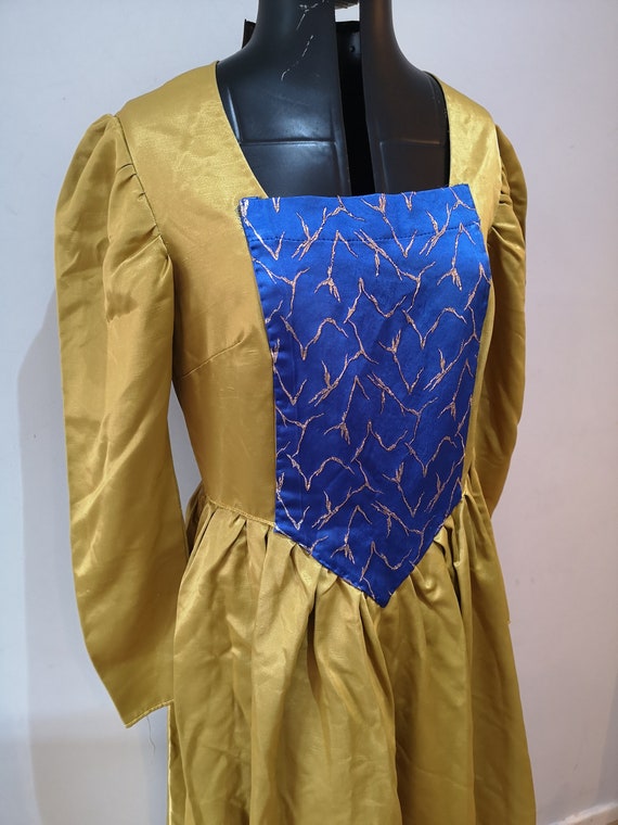 Vintage period costume dress, Tudor style dress, thea… Gem