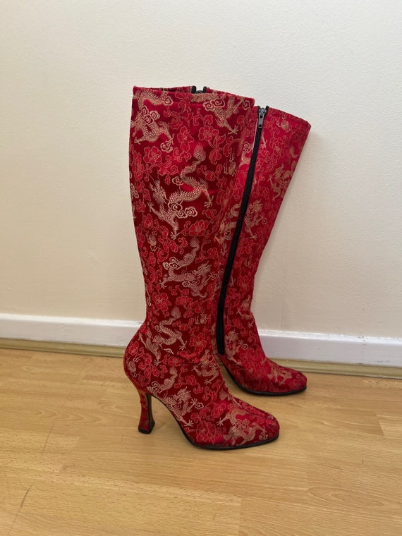 Vintage Y2K Red Chinese Boots, Dragon Boots, Red Boots. UK 4