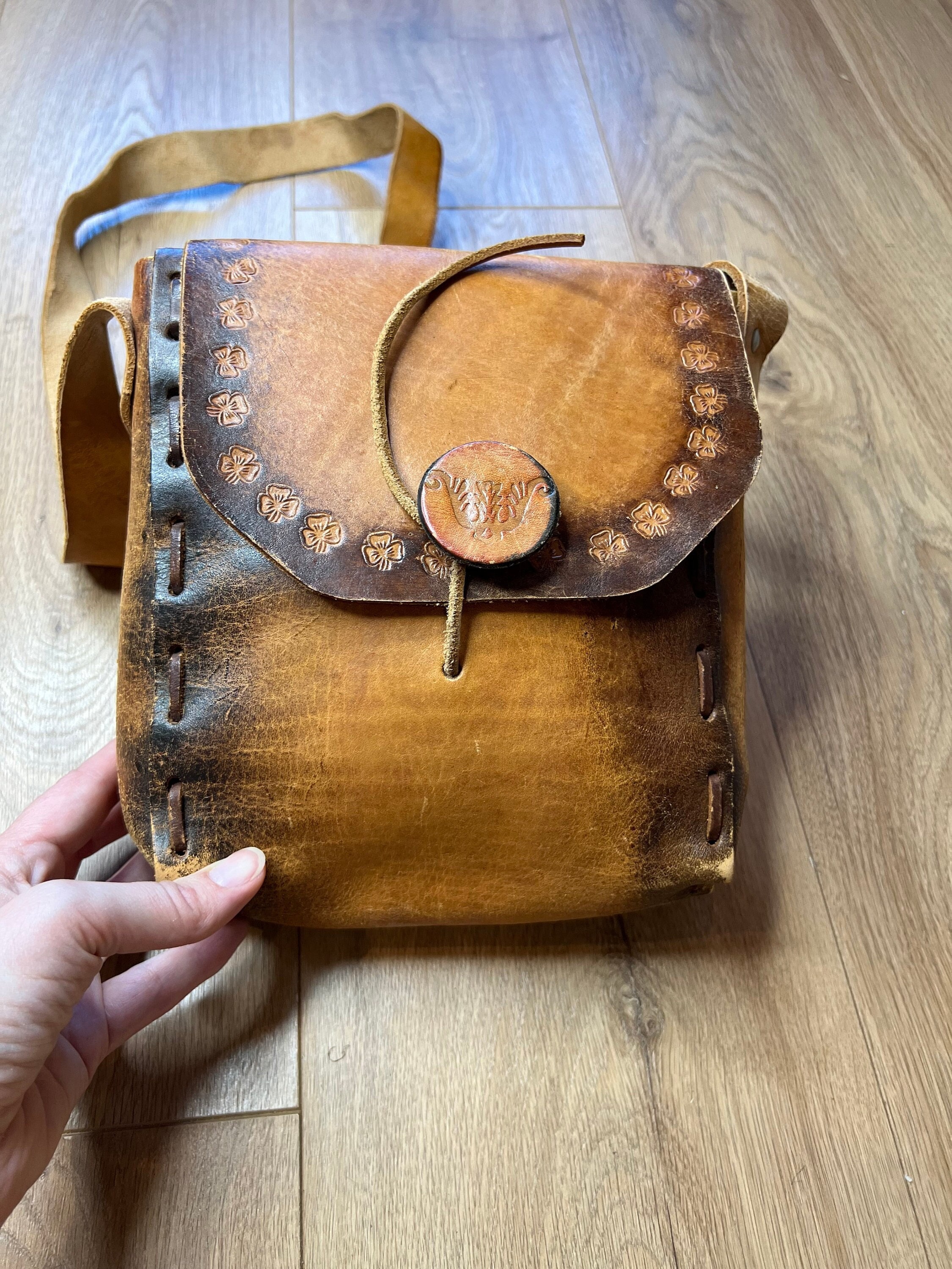 Vintage brown leather handmade bag, western leather bag, boho leather bag. Vintage brown leather handmade bag, western leather bag, boho leather bag.