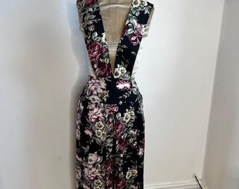 Calças culote estilo avental dos anos 80 ou 90. Macacão floral. Tamanhos 10 a 12 (Reino Unido).