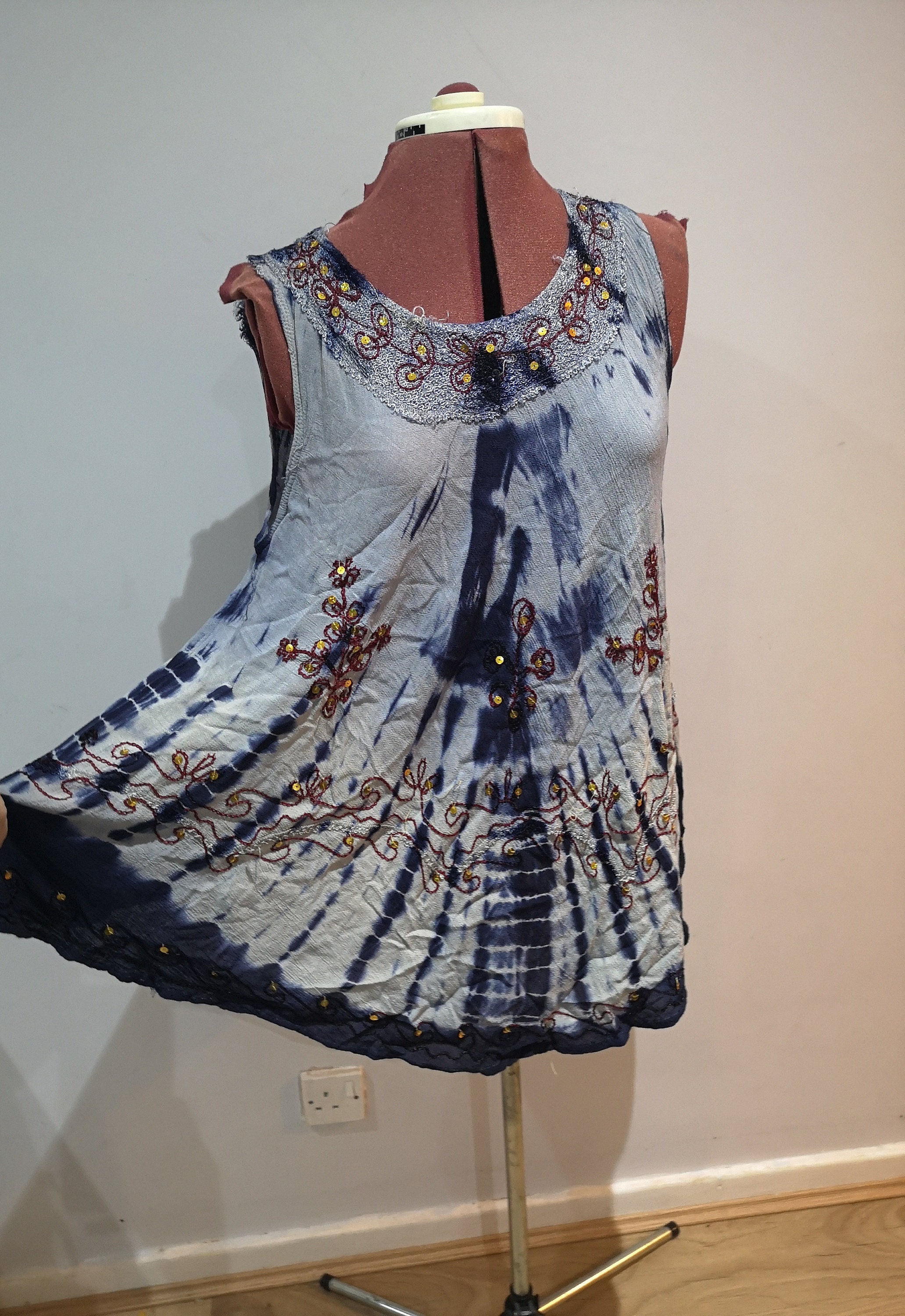 Image of 's Vintage Tie Dye Embellished Beach Dress, Sequin Summer Loose Sleeveless Boho Hippie Vest One Size