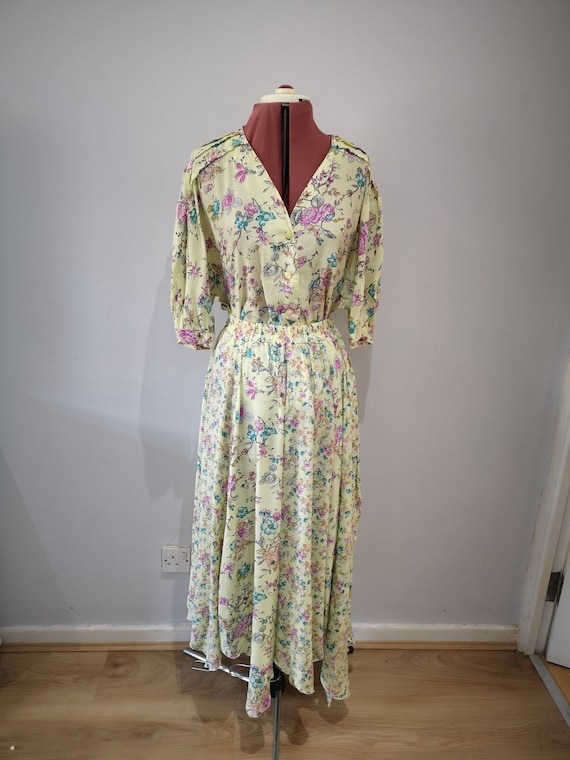 1980's floral skirt and blouse set. 80's gypsy ski