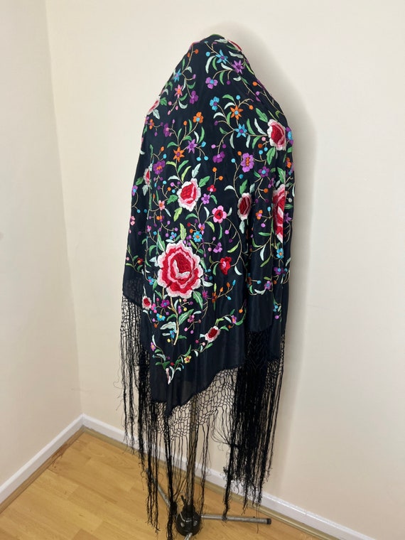 Vintage silk hand embroidered piano shawl, embroi… - image 4