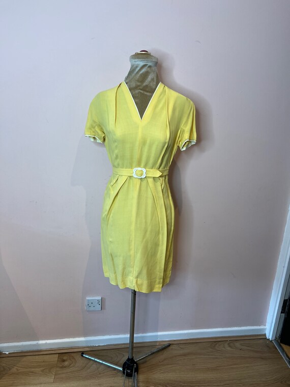 Vintage handmade 1940's or 50's yellow dress. UK 8 - image 4