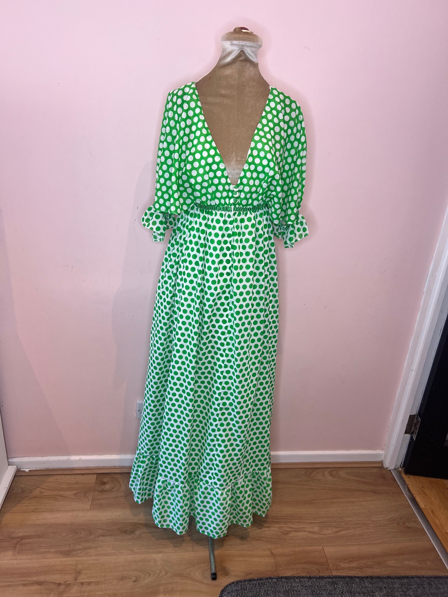 1970 年代のヴィンテージ、David Butler by Pressler の緑の水玉模様の