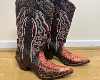 Corral snakeskin cowboy boots, pink cowboy boots, vintage python cowboy boots. UK 5