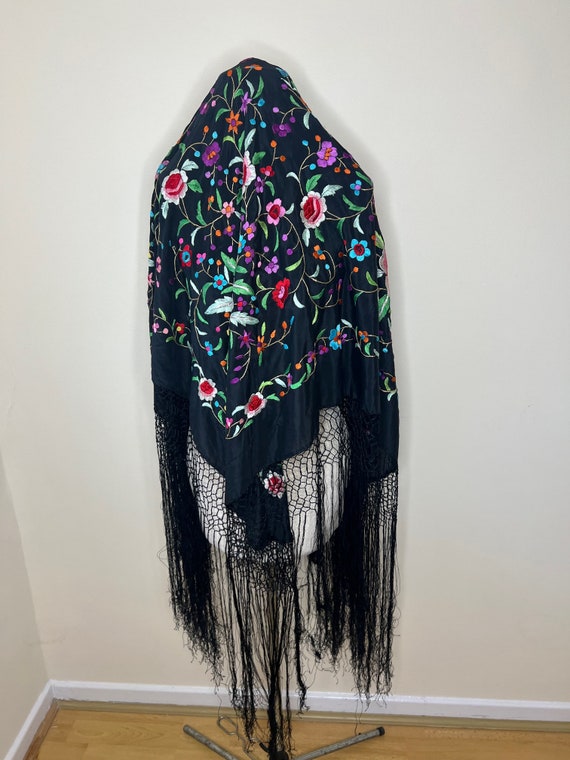 Vintage silk hand embroidered piano shawl, embroi… - image 7