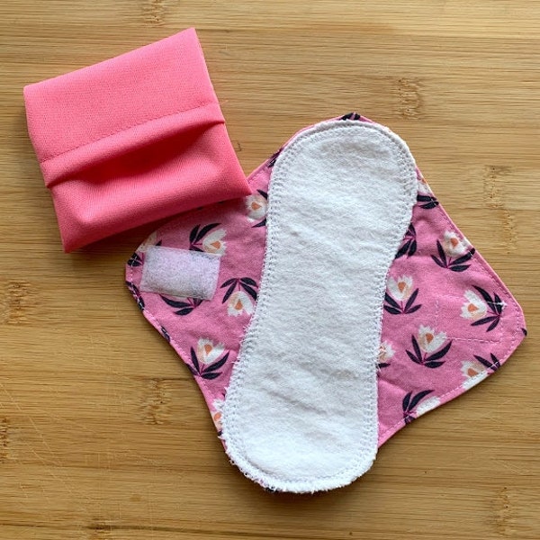 3 serviettes hygiéniques lavables et réutilisables avec 3 pochettes en PUL - Fleurs roses