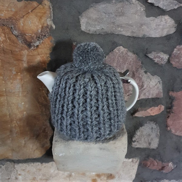 Tea Cosy, confortable, housse de théière, compatible avec Suki, For Life, théière Stump 2 tasses, tricoté à la main, fil mélangé de laine, gris avec pompon