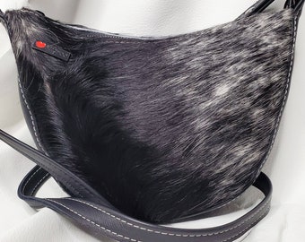 Cowhide crossbody bag | Leather cowhide purse | Cowgirl bag | Crossbody cowhide bag | cowhide purse | Hair on purse | Hands free bag