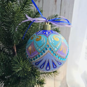Christmas Ornament. Hand painted.