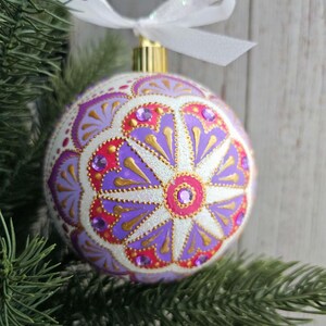 Christmas Ornament. Hand painted.