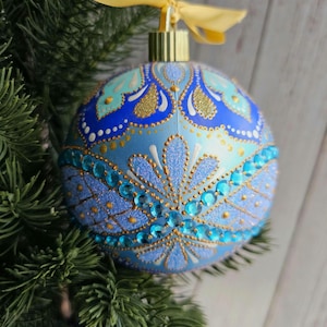Christmas Ornament. Hand painted.
