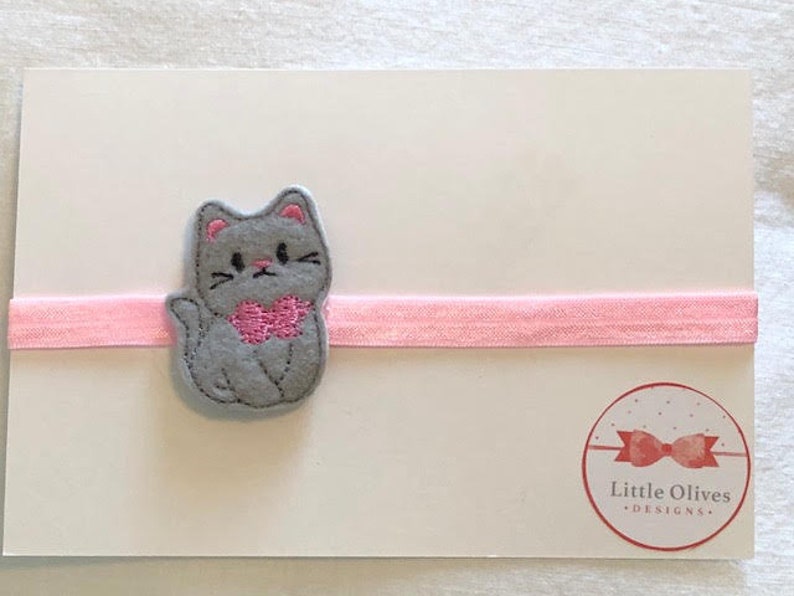 gray kitty on think elastic headband image 1