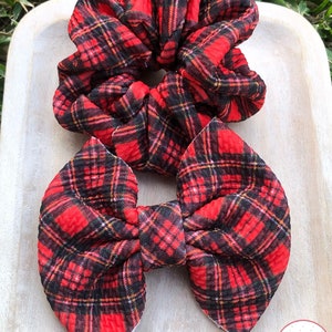 Red tartan scrunchie or bow