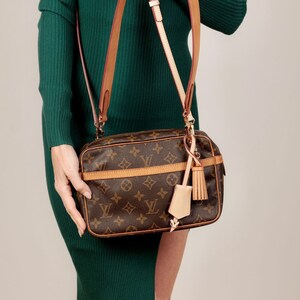 Louis Vuitton, Bags, Beautiful Authentic Lv Trocadero 3 Gm Crossbody  Monogram