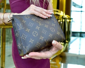 LOUIS VUITTON Felicie Strap & Go Pochette Monogram Canvas Crossbody Ba