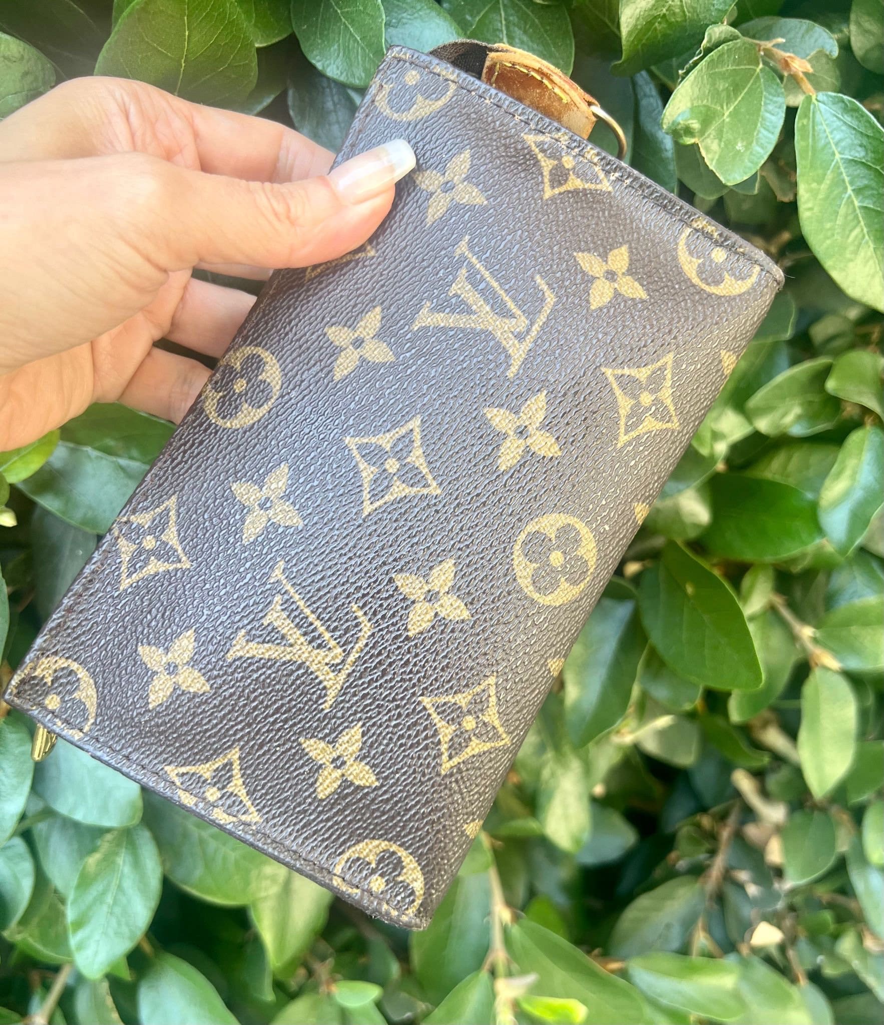 Authentic LOUIS VUITTON Accessory Pouch Monogram Canvas Brown Vintage  Collectible Clutch LV AR0977 Made in France 1997