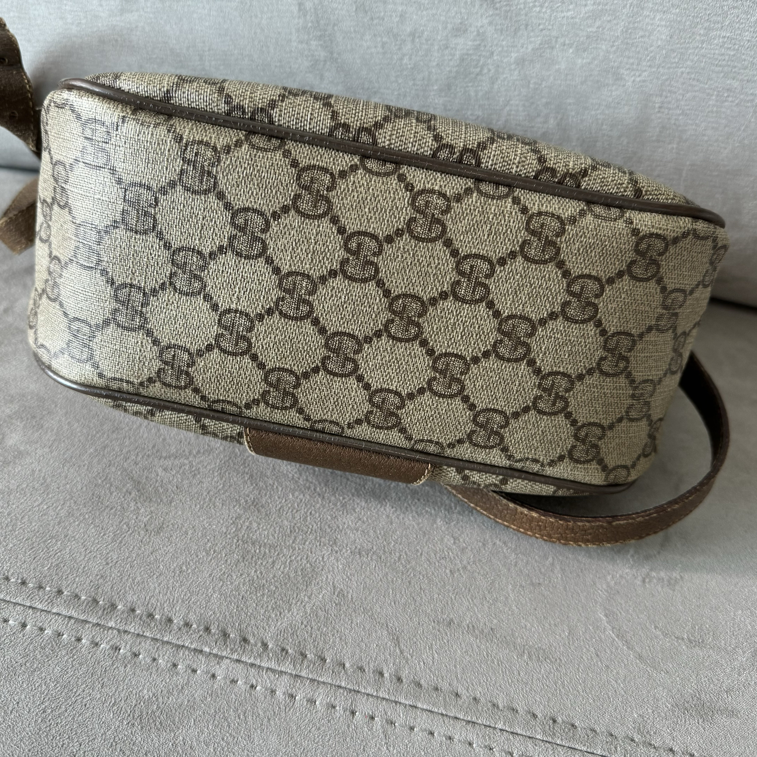 GUCCI Authentic Sherry Line Purse Canvas Vintage Crossbody GUCCI Authentic Sherry Line Purse Canvas Vintage Crossbody