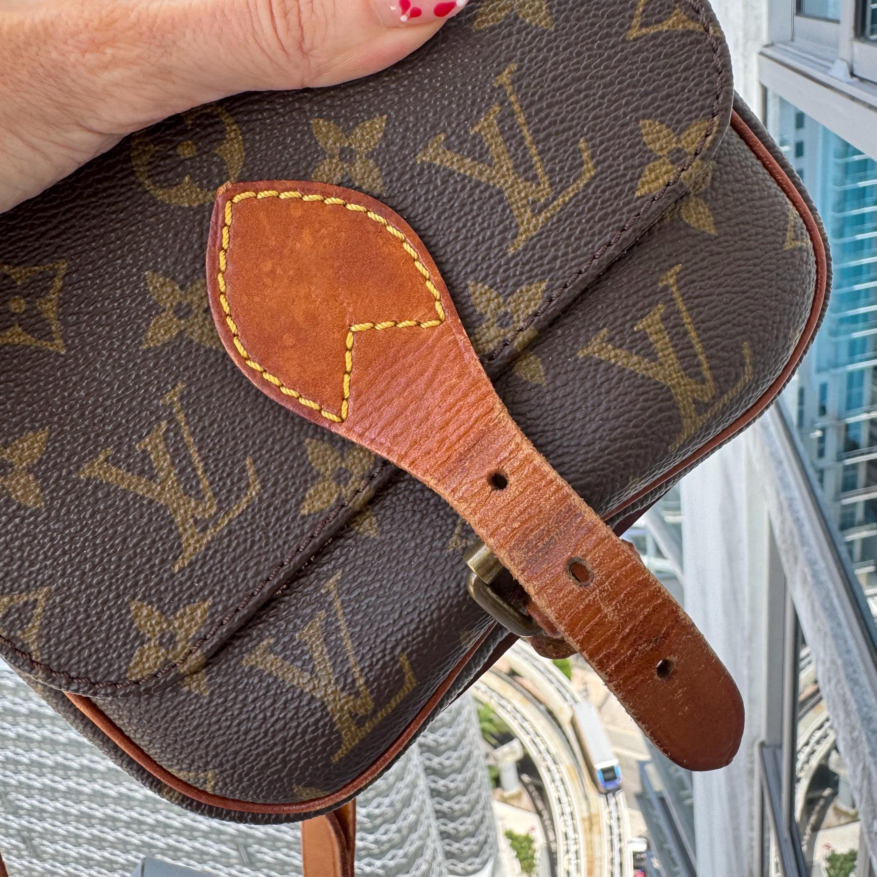 Authentic LOUIS VUITTON Monogram Mini Cartouchiere PM Authentic LOUIS VUITTON Monogram Mini Cartouchiere PM