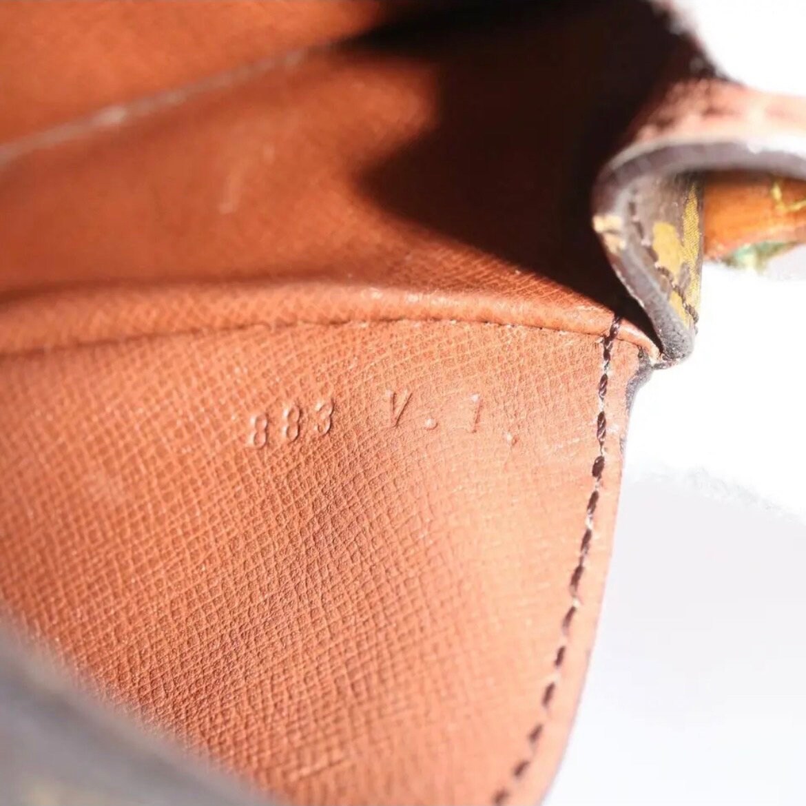 vi 883 louis vuitton