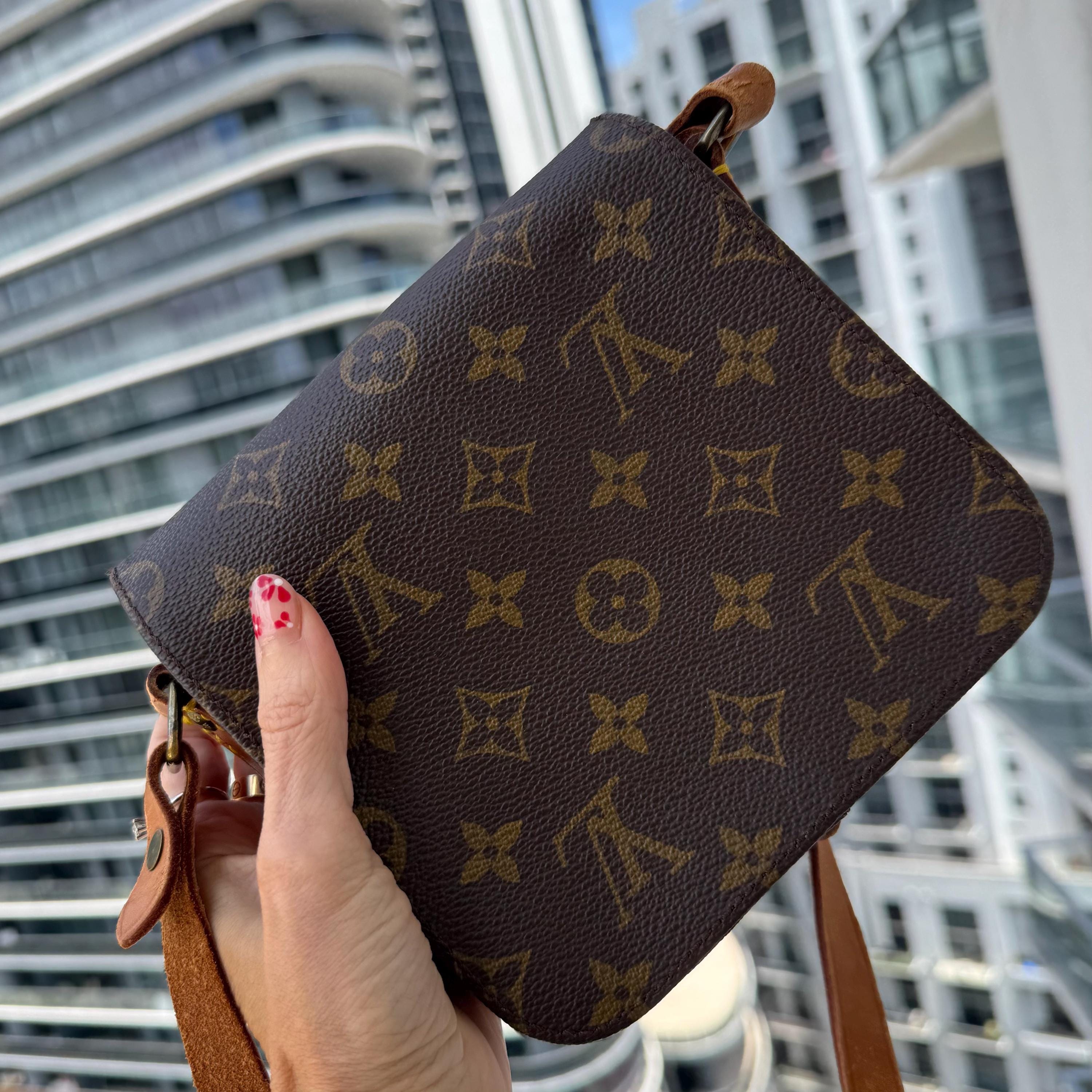 Authentic LOUIS VUITTON Monogram Mini Cartouchiere PM Authentic LOUIS VUITTON Monogram Mini Cartouchiere PM