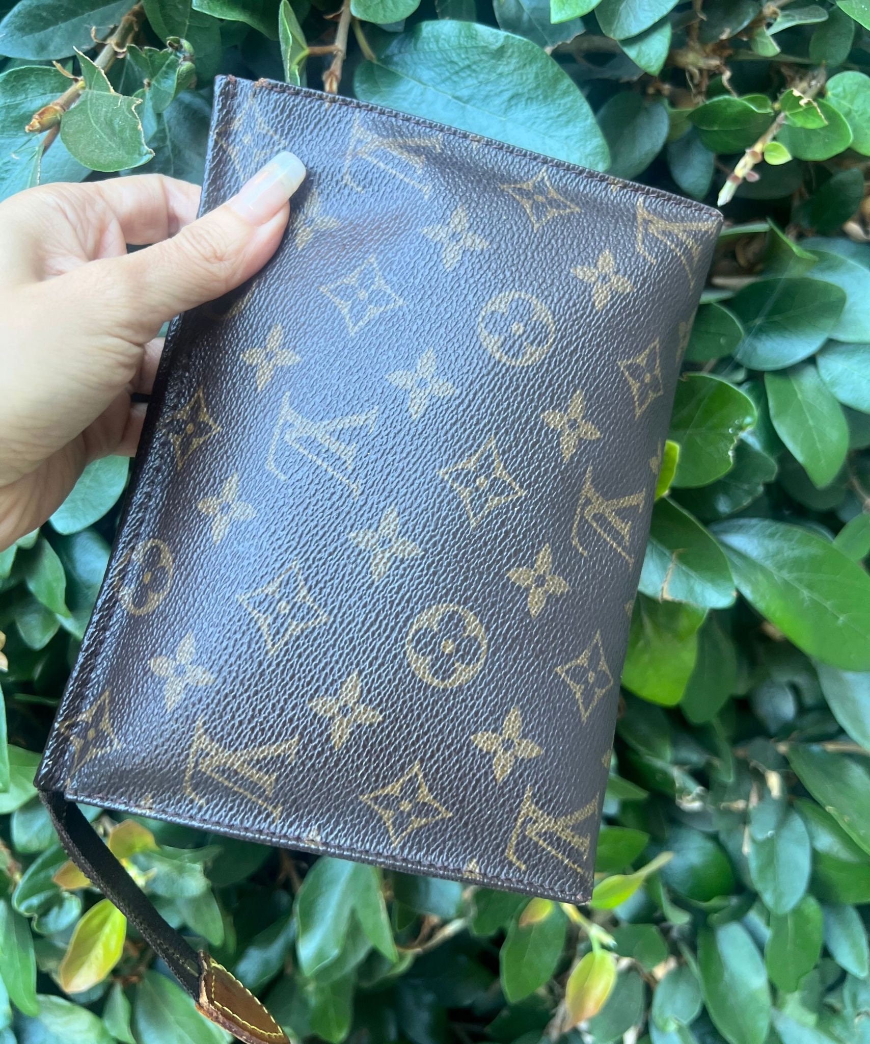 *RARE* AUTHENTIC LOUIS VUITTON BROWN MONOGRAM VINTAGE TOILETRY POUCH 19