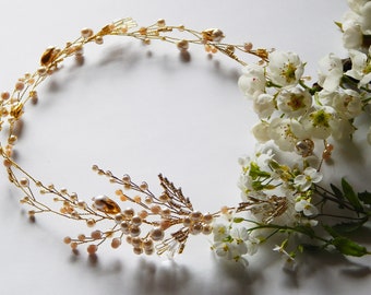 Gold Bridal Halo, Bridal Flower Wreath, Hair Vine Halo, Bridal Pearl Halo, Wedding Hair Accessory, Pearl Bridal Headpiece, Bridal Halo