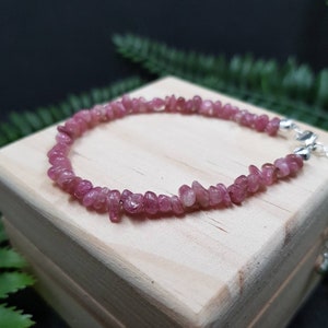 Pink Tourmaline chip bracelet, sterling silver jewellery, pink tourmaline gemstone bracelet, Raw stone jewellery, gift for her