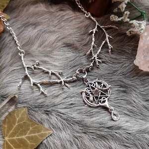 Branch necklace HAGAZUSSA || Pentagram Moon Witch Witchcraft Spell Wicca Wiccan Witch Witchy Pagan Pagangoth Gothic Branch Middle Ages Shaman