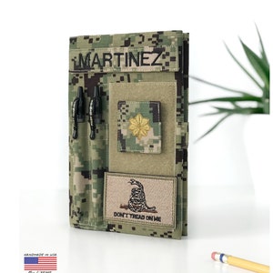 Couverture de livre pour journal vert 5 x 8 po. avec fermeture auto-agrippante | Revue militaire | Armée | Armée de l'air | Corps des Marines | Marine | Cadeau militaire. Style 5