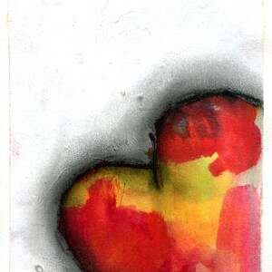 Pittura ad acquerello e acrilico su carta 6x9, originale dipinto astratto con tecnica mista, raffigurante un cuore espressivo