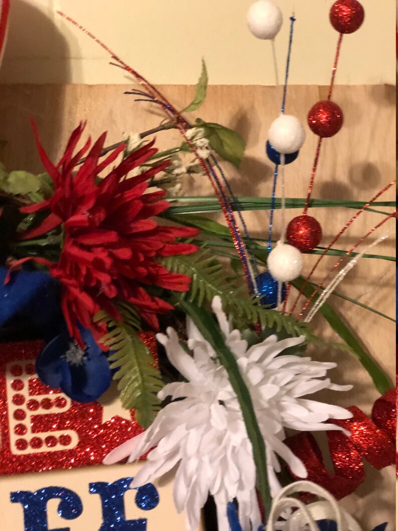 Red White Blue Independence Day Wreath July 4th Wreath Wooden Sign Celebration Grapevine Wreath Uncle Sam Wreath Front Door Wreath