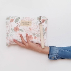 Große Kulturtasche mit Reißverschluss. Grün,Pink,Beige. Blumen