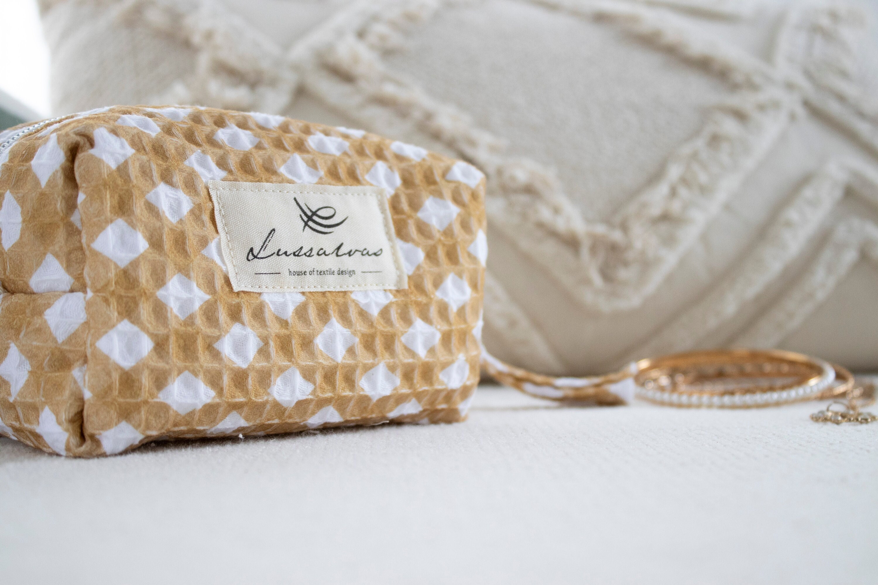 Boxy bag LOLA. Moustard cosmetic bag. Vichy checks