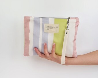 Toiletry bag, pouch, cosmetic bag made of canvas with a zip. CALA NEO