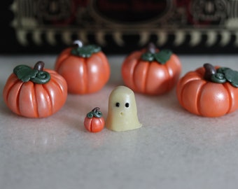 Mini Glow in the Dark Clay Ghost with Pumpkin