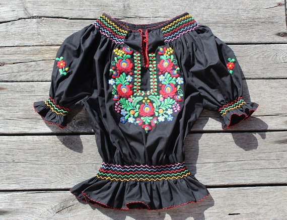 Blusa negra h ngara Floral bordada a mano blusa campesina blusa