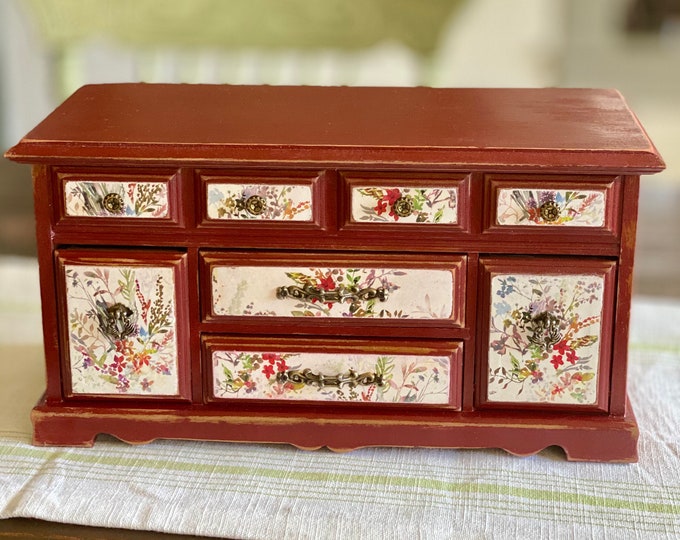 Jewelry Box/shabby Chic/vintage/wood Jewelry Box/distressed/painted