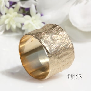 14k gold large ring, handmade rustic wedding ring, wide gold band, Handcrafted tree bark organic Band ,hammered texture gold wedding ring