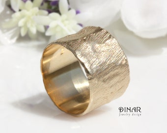 18k gold wide rustic hammered texture wedding band, Handcrafted tree bark large womens gold band , Handmade organic style mens big gold ring