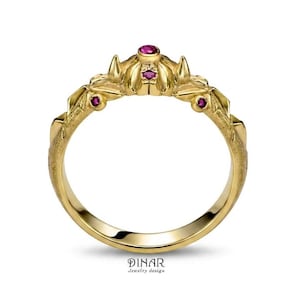 Anello di fidanzamento gotico medievale antico, anello di promessa alternativo antico da donna con punte vichinghe e pietre preziose naturali in oro 14 carati.