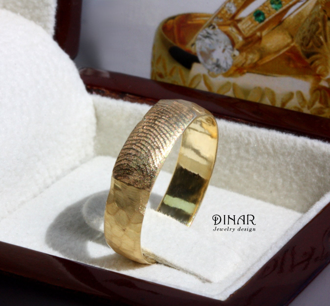 14K Hammered Fingerprint Band